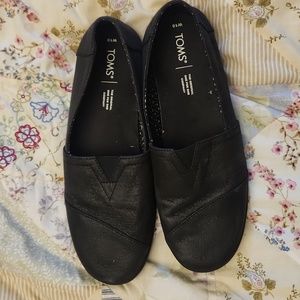 Women's black Toms Size 10